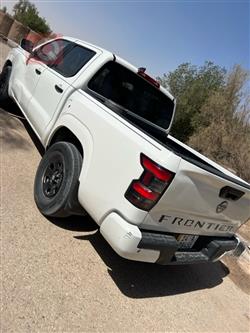 نیسان فرۆنتیر